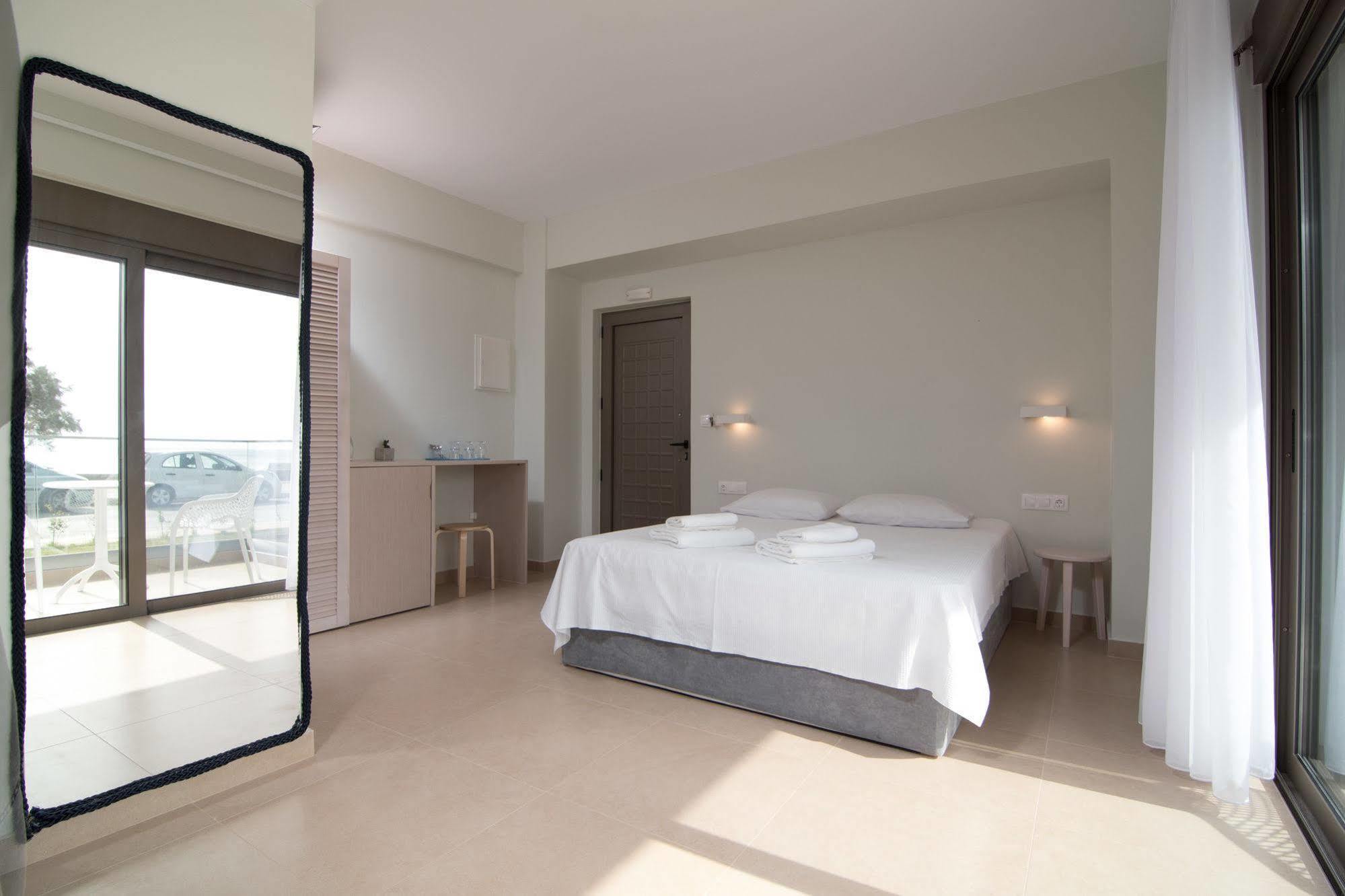 Blue Horizon Hotel Палиохора Екстериор снимка