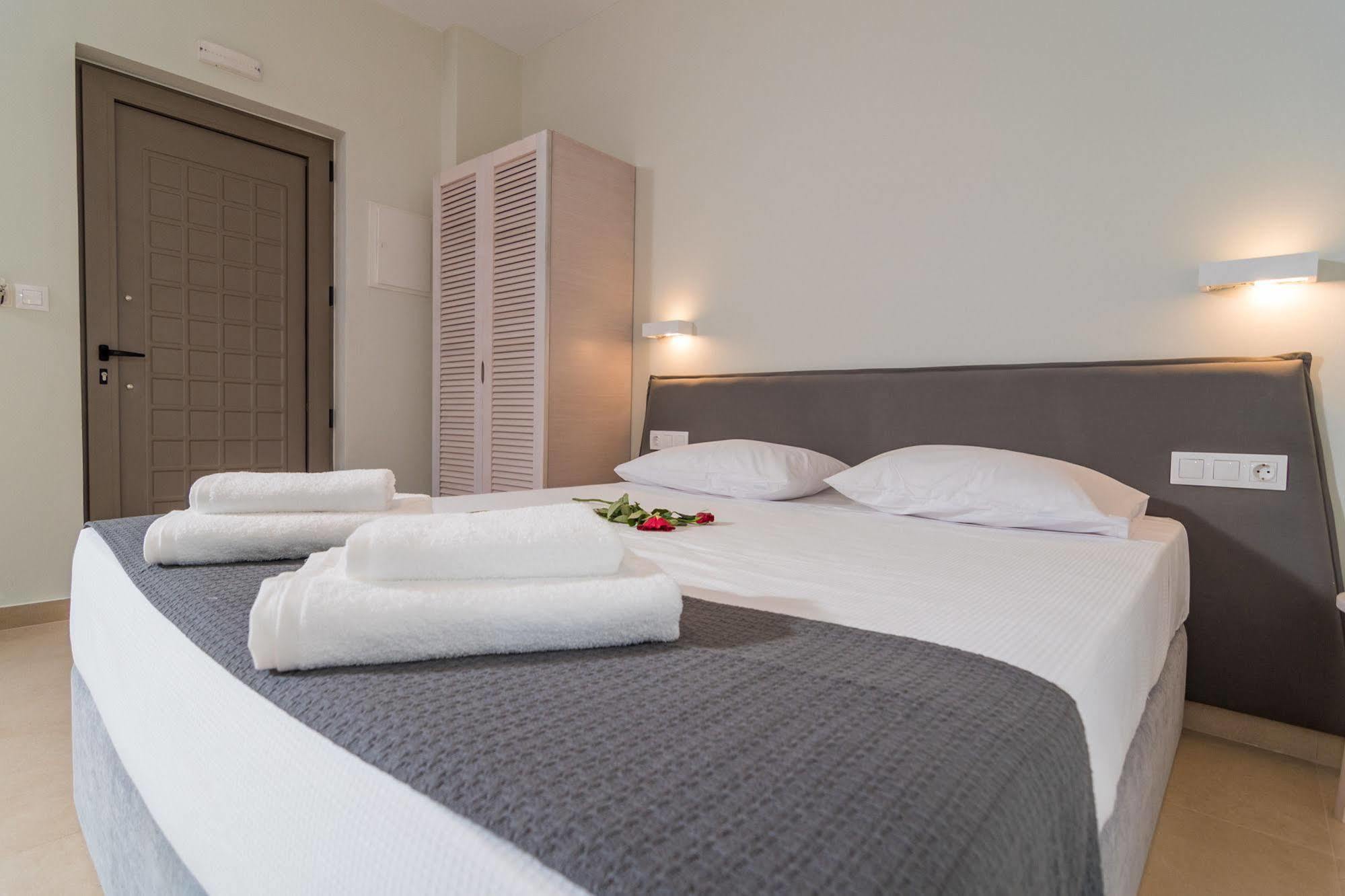 Blue Horizon Hotel Палиохора Екстериор снимка